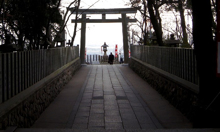 保久良神社　金鳥山　