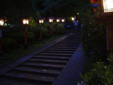 ウエサク祭 鞍馬寺への道
